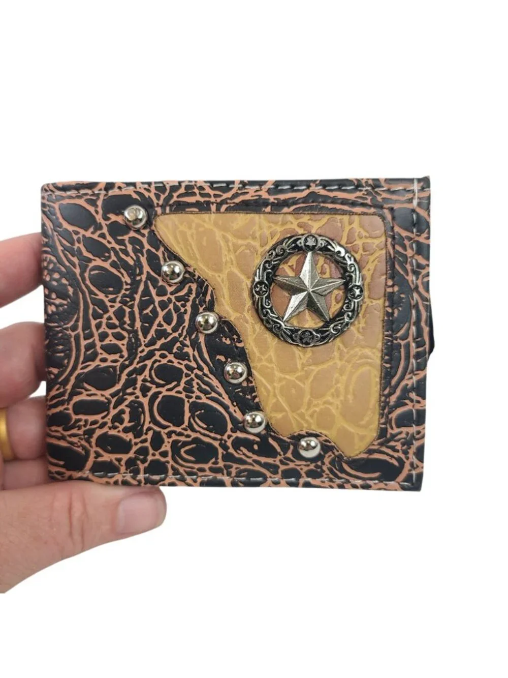 NEW Tems Collection Handcrafted Wallet Star Concho & Embossed Leather Design